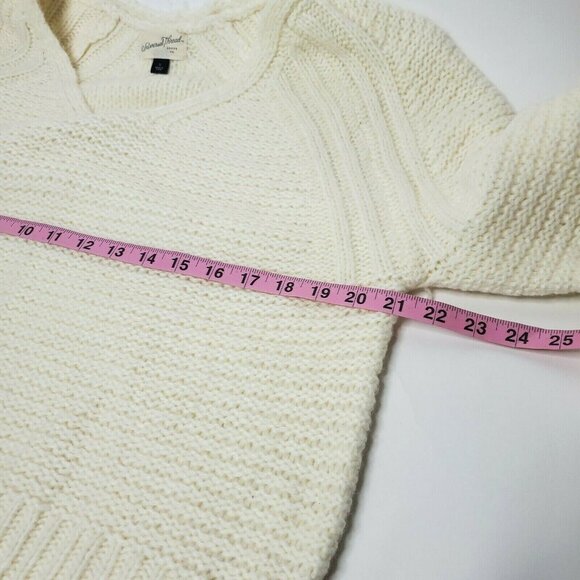 Universal Threads Women's Size Small White Sweater Soft V Neck - Picture 3 of 5